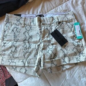Dear John Finnegan Roll Cuff Printed Shorts. Never worn. Tags on. Size 30.
